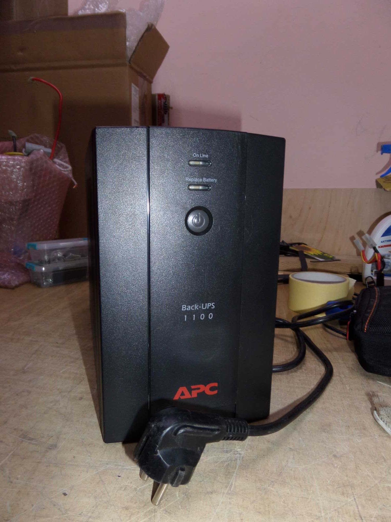 ДБЖ APC Back Ups BX-1100CI -RS