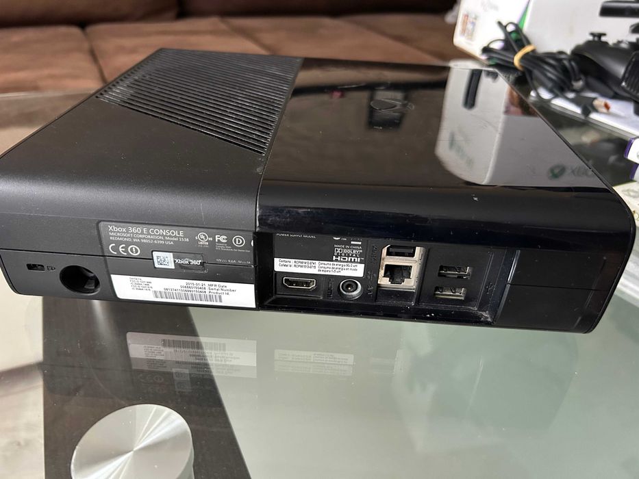 Konsola Microsoft Xbox 360 Slim E 250GB Kinect Pudełko Gry Zestaw !!