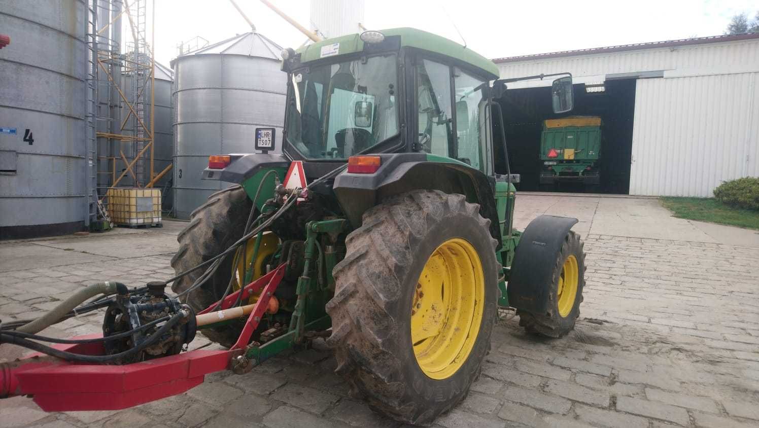 Ciągnik John Deere 6310 SE