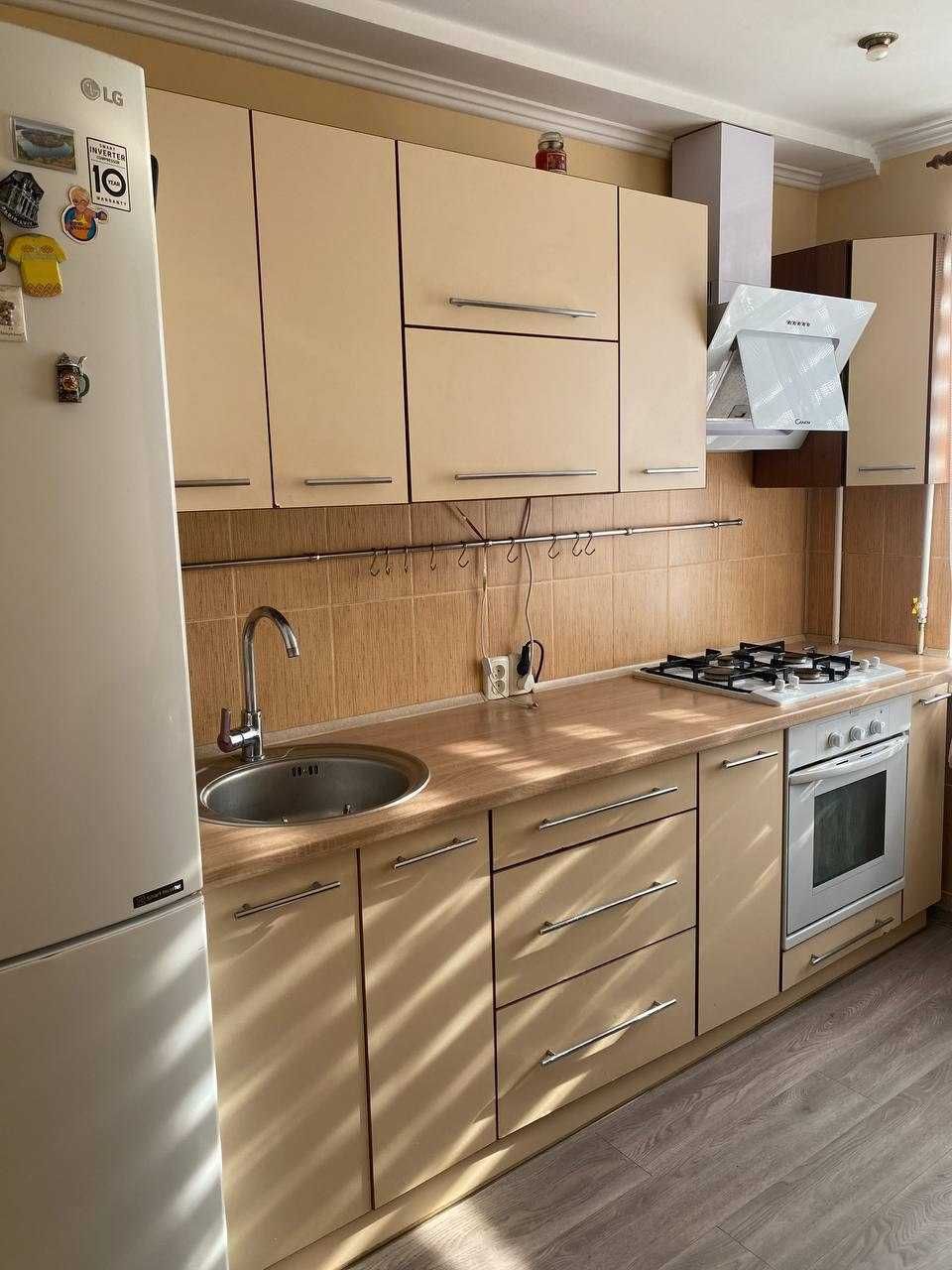 Продаж квартири ремонт меблі Вишенька від представника власника