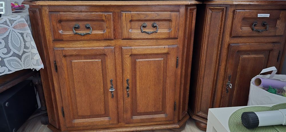 Dwie dębowe komody