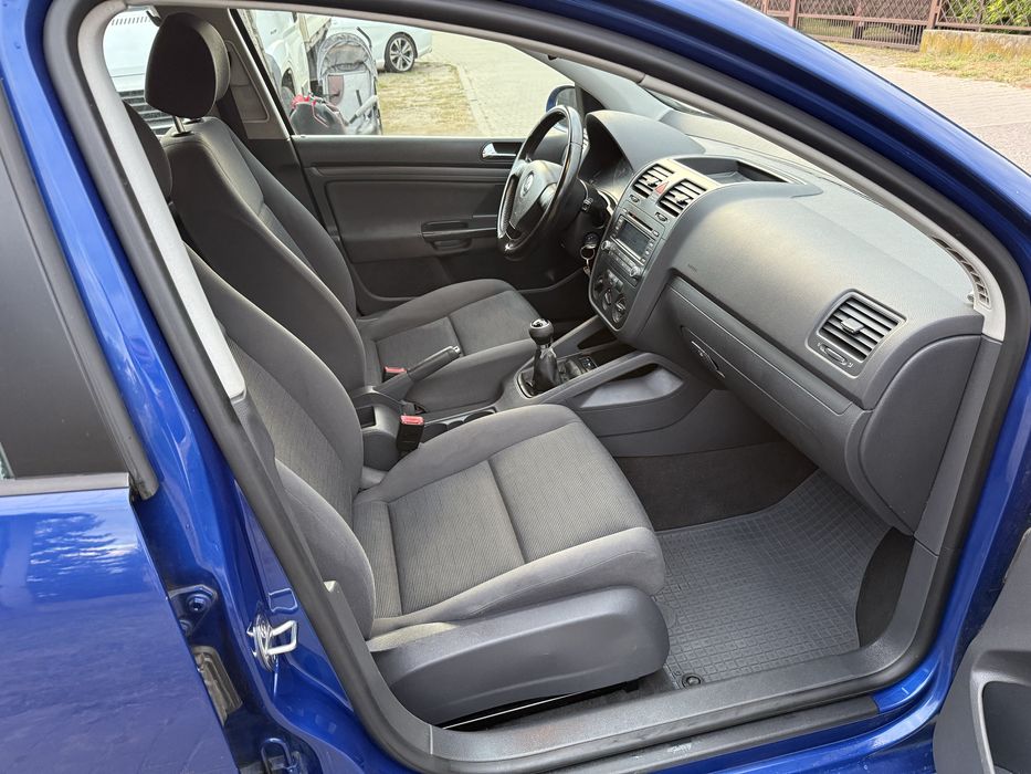 Volkswagen Golf V • Oszczędny 1.6b • 213 tys. km•2006tys•Okazja