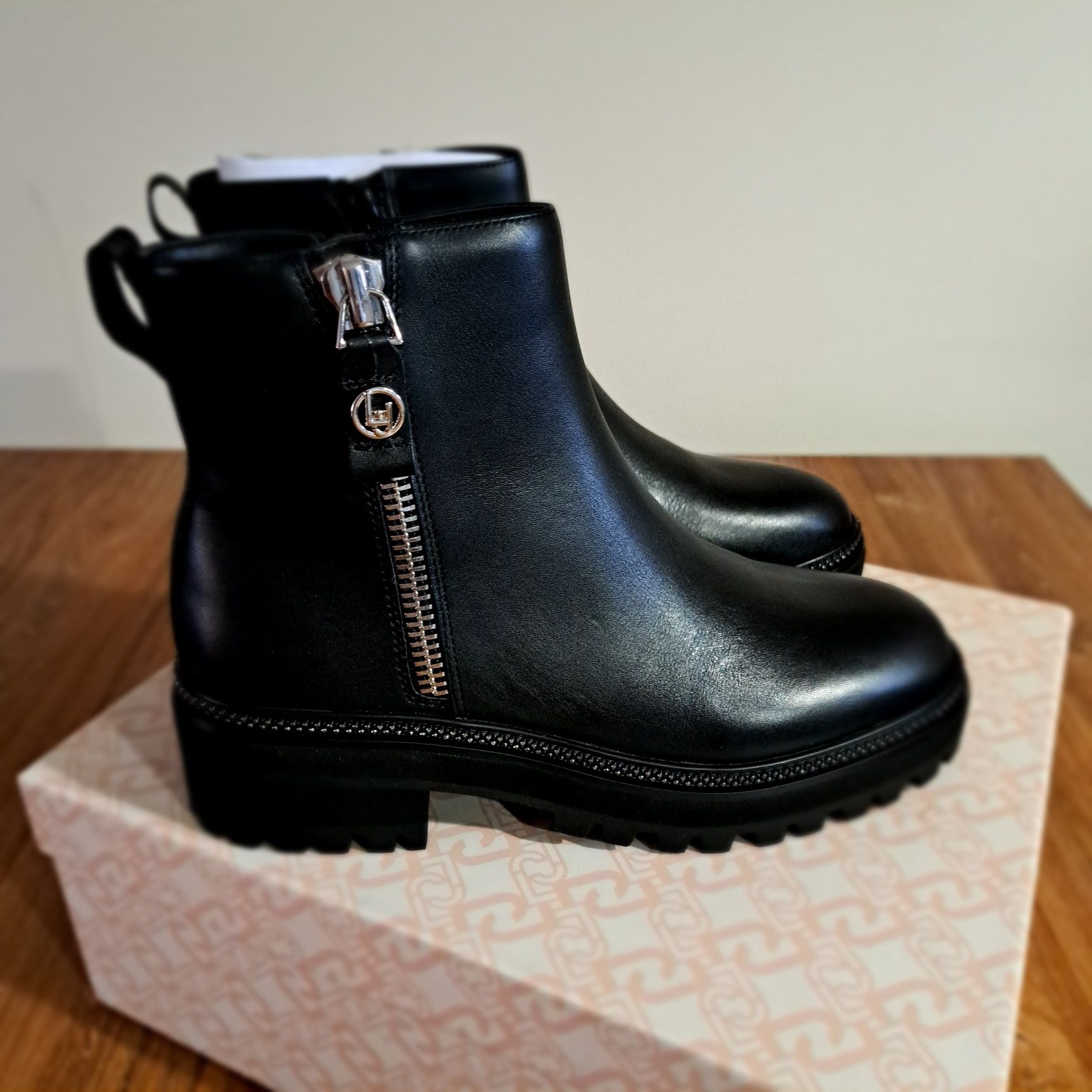 Nowe botki LIU JO