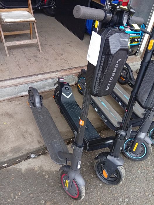 Ксіомі 4 про ,електросамокат