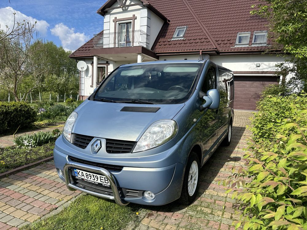 Рено трафік 2.0 груз автомат Renault Trafic