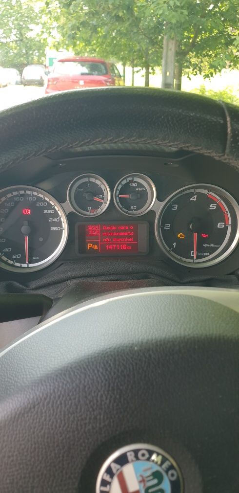 Alfa Romeu 1300 diesel com 148000 km com pintura  como se confirma