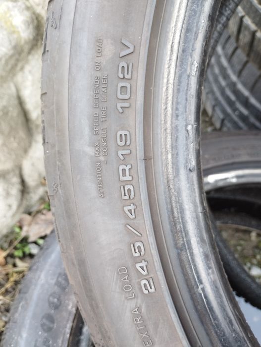 Майже нова зима 245/45/19 Goodyear Ultragrip Tesla S,VW Arteon,Audi A7
