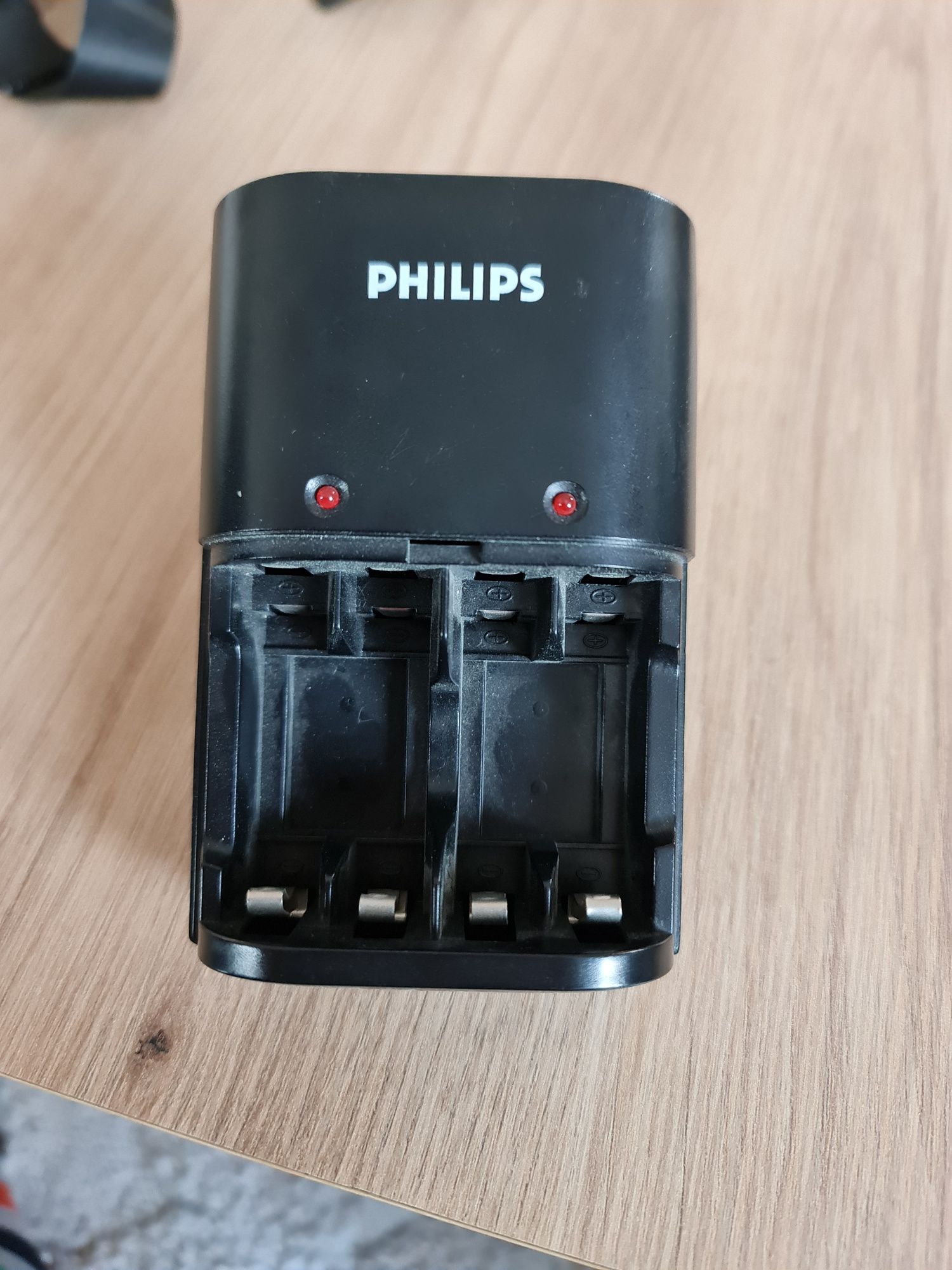 Ładowarka do akumlatorków Philips