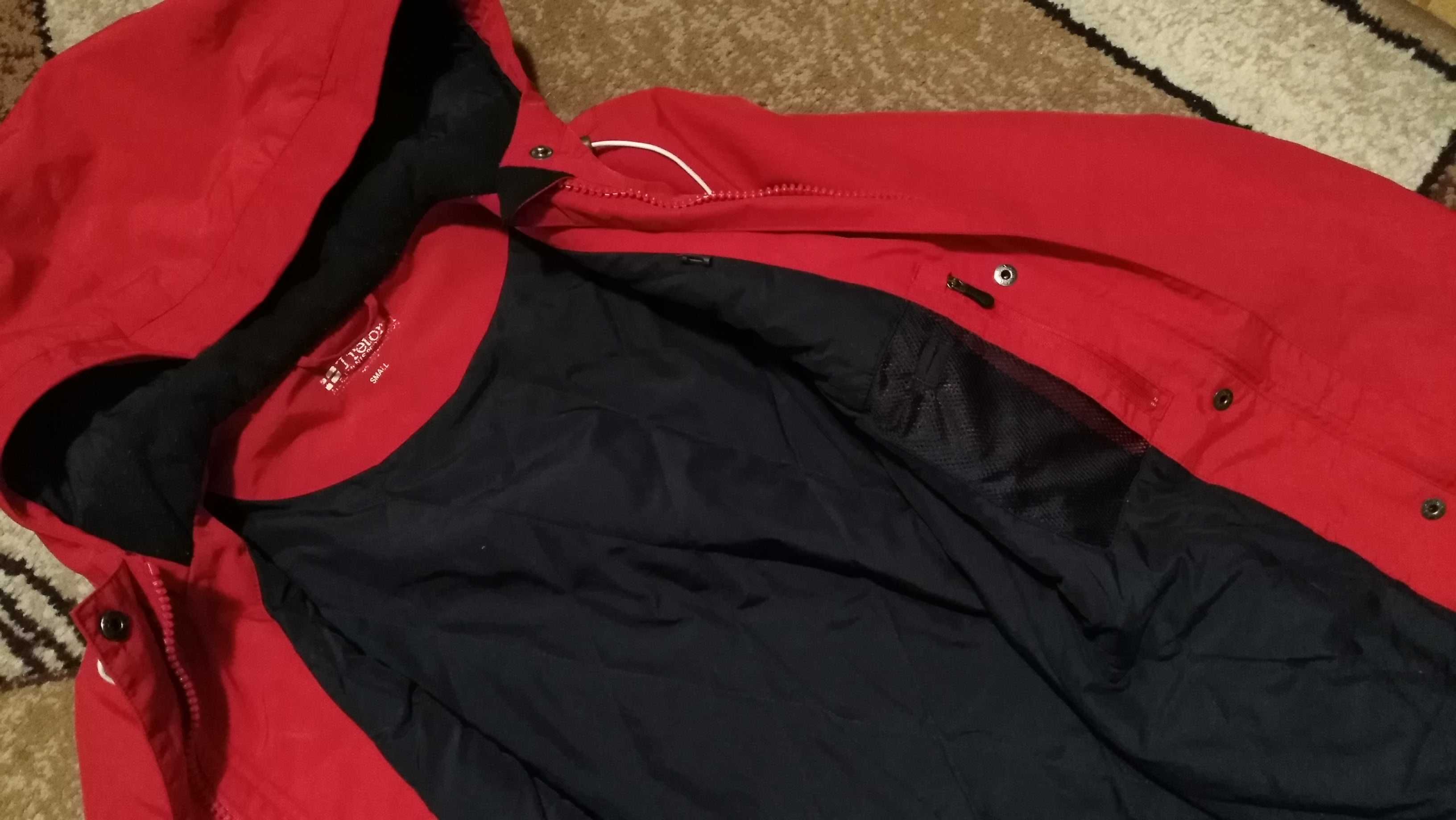 TRETORN parka/płaszcz lekko ocieplany czerwony kaptur kieszenie r.36 S