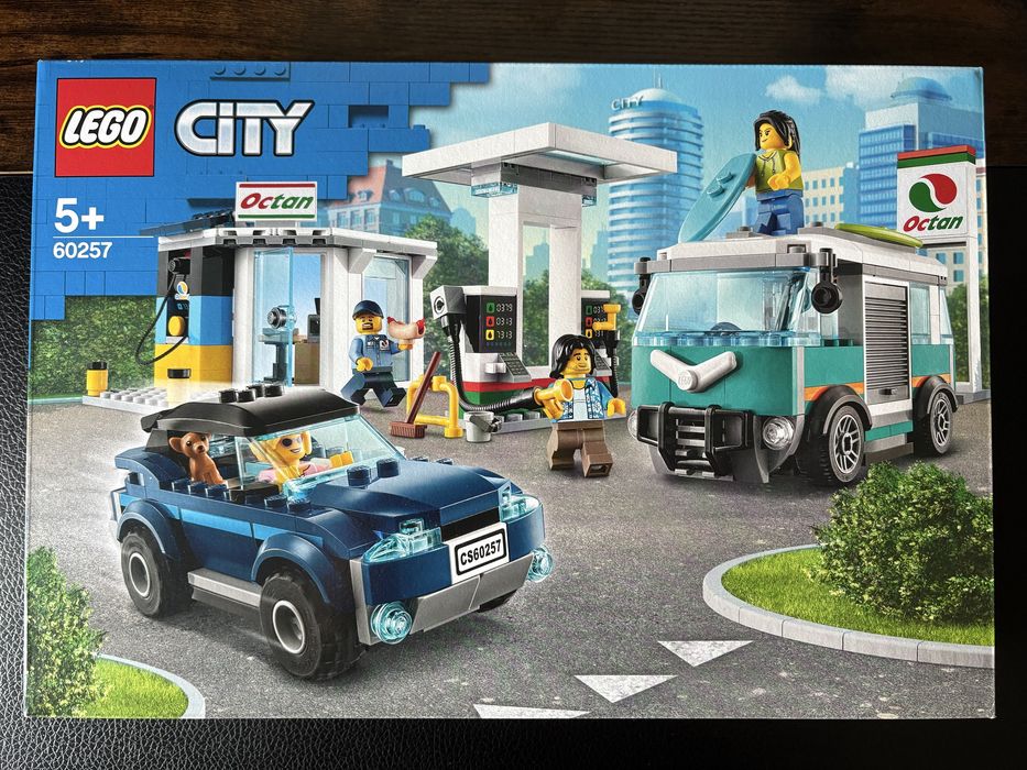 LEGO 60257 City - Stacja benzynowa