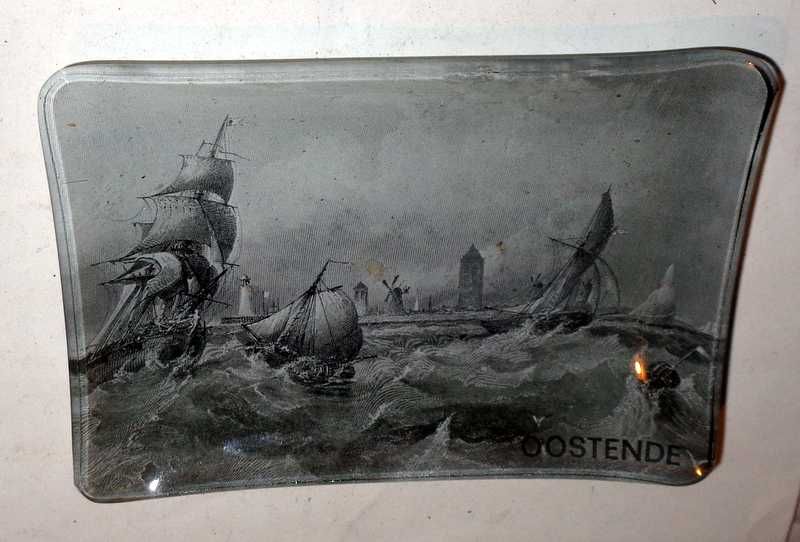 Oostende - żaglowce podczas sztormu - podstawka szklana.