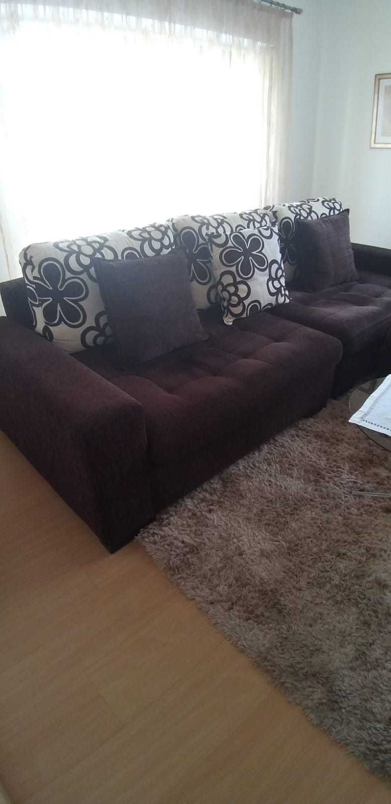 Sofá com Chaise Longue