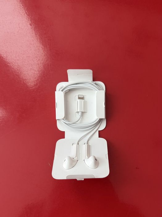 Наушники Apple for Lightning