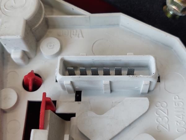 Farolim esquerdo TOYOTA Avensis Liftback (_T22_)