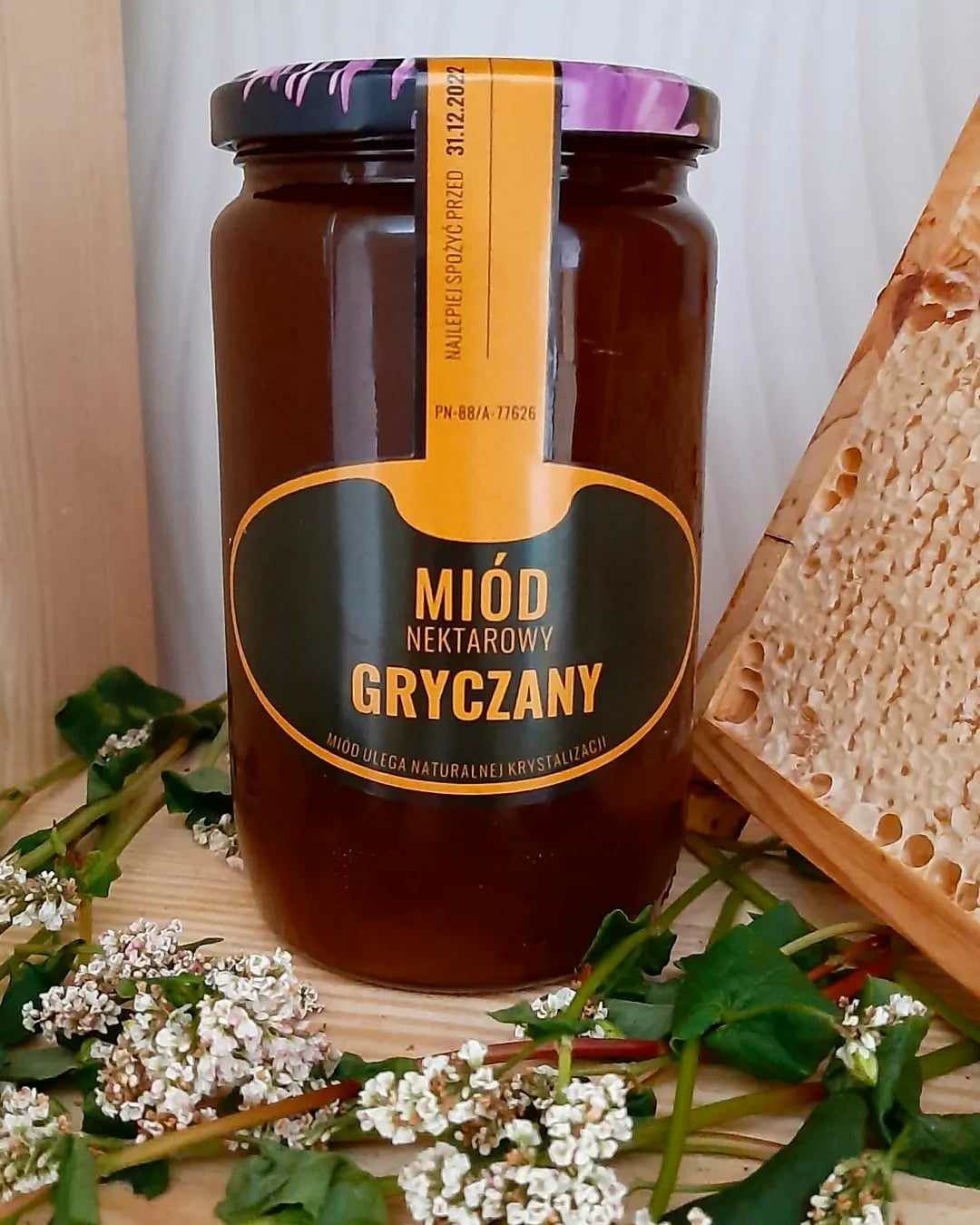 Miód gryczany w słoikach 1kg oraz 400gram