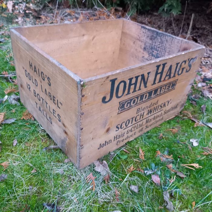 Oryginalna stara drewniana skrzynka JOHN HAIG'S WHISKY