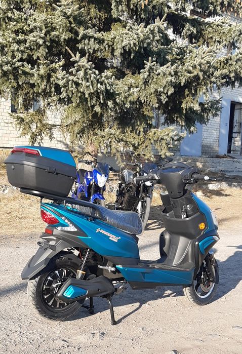 Електроскутер 3000w/2000w літієва батарея