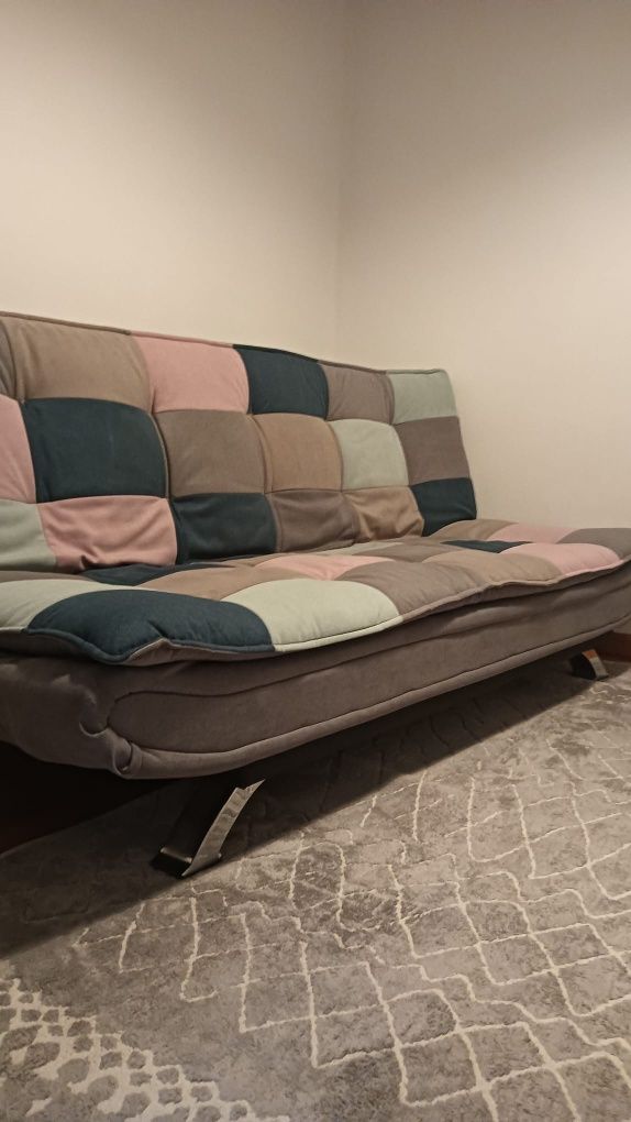 Sofá -Cama Dobrável em muito bom Estado -Apenas 200€