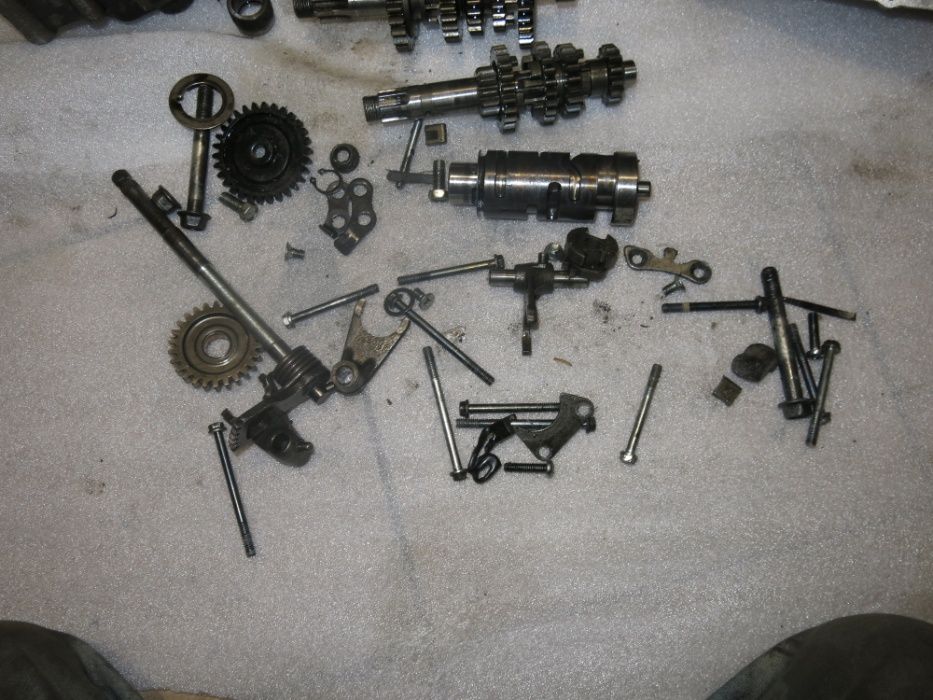 Zębatki skrzyni biegów Hyosung GA 125.