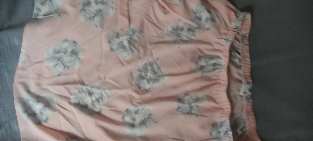 Różowa bluzka  w kwiaty