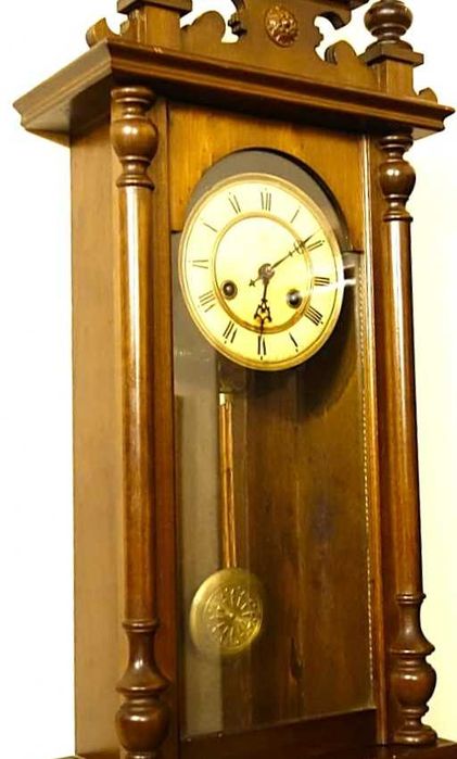 Junghans ,ładny, stylowy zegar wiszący