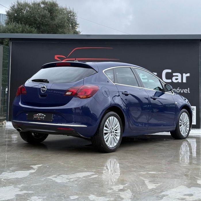 Opel Astra Automático