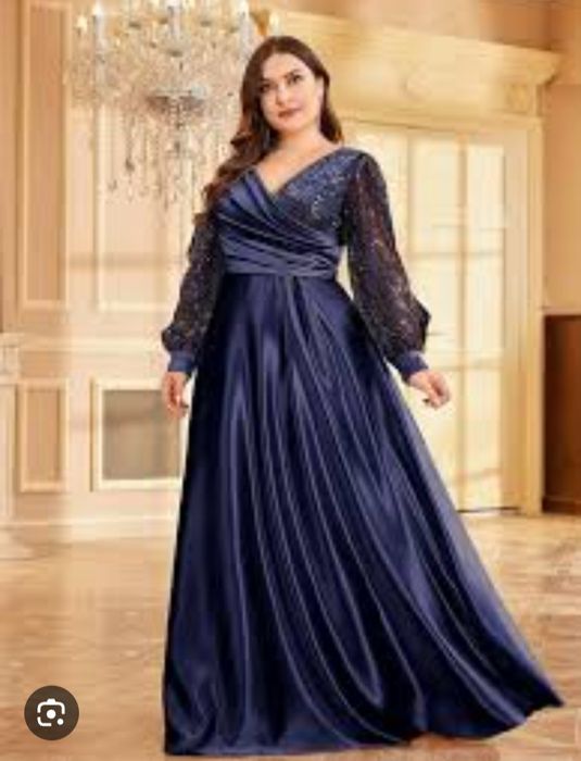 Довга нарчдна весірня сукня великого розміру