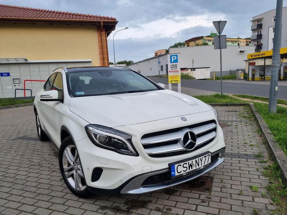 Mercedes-Benz GLA Mercedes GLA 200. Pakiet AMG. Krajowy, bezwypadkowy, niski przebieg.