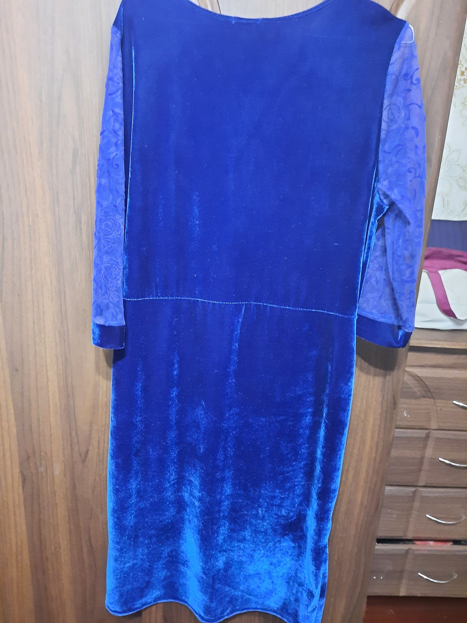 Сукня вечірня синя.