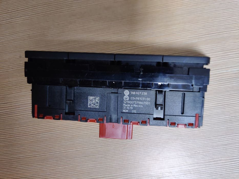 Продам панель кнопок Vw Tiguan