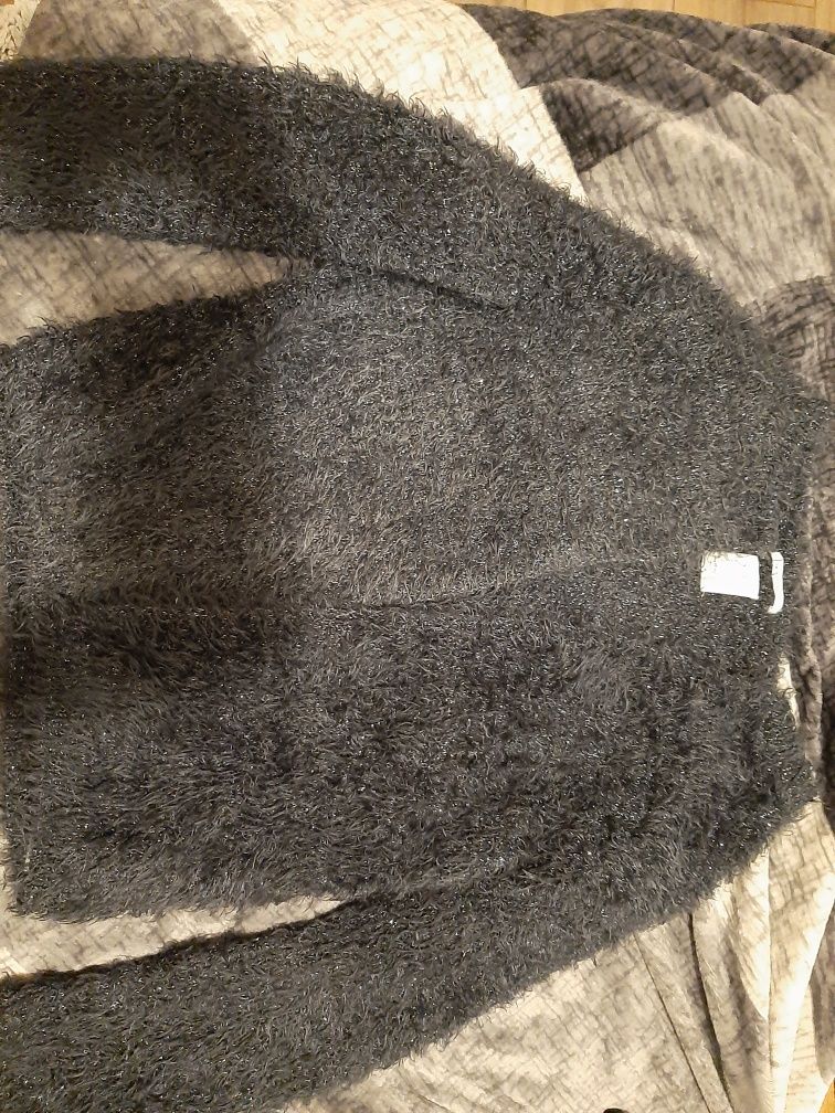 Sweterek  11-12 / 152 cm