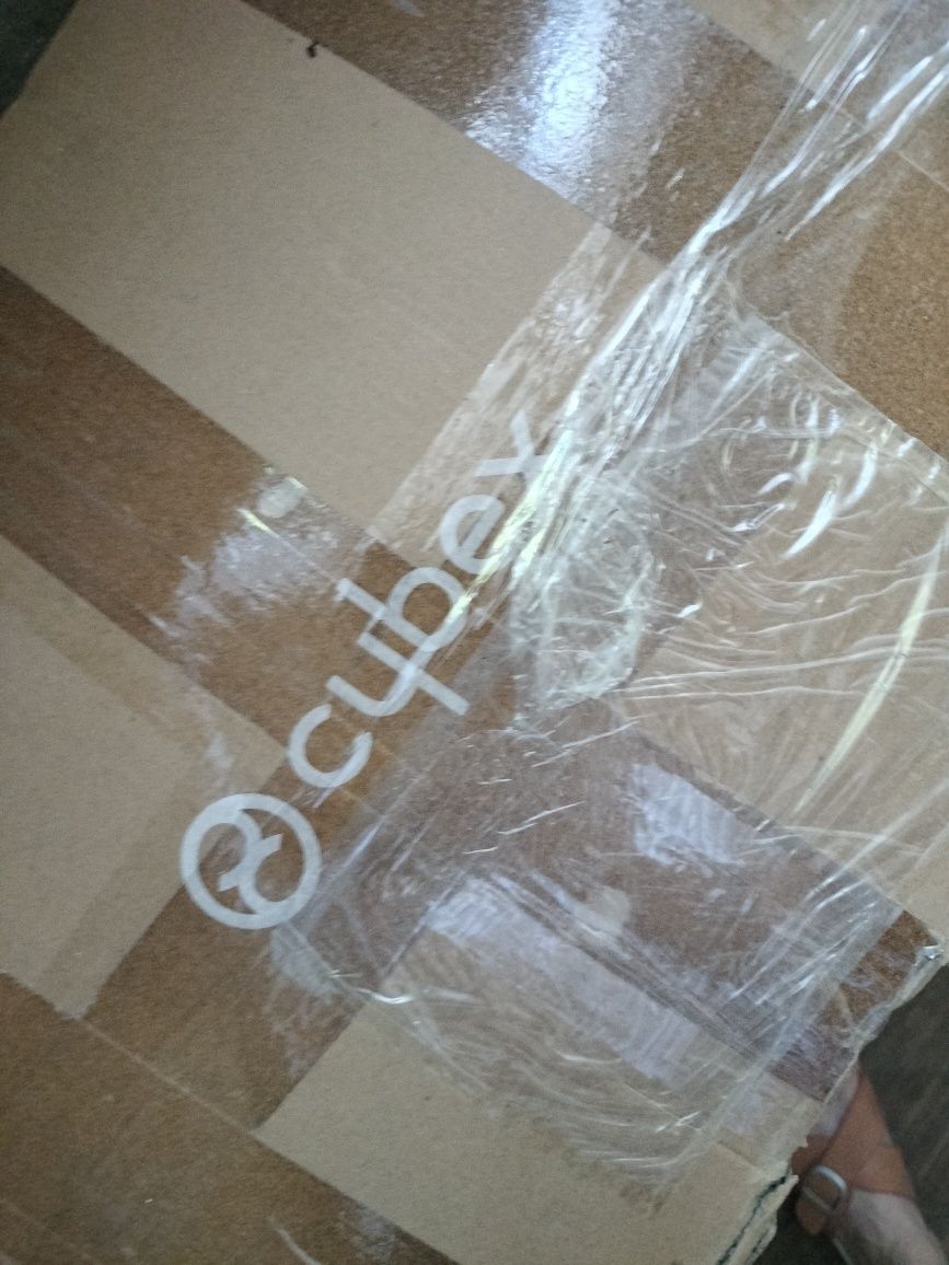 Cybex Eezy s + 2 Hibiscus Red Z POKROWCEM p/deszczowym