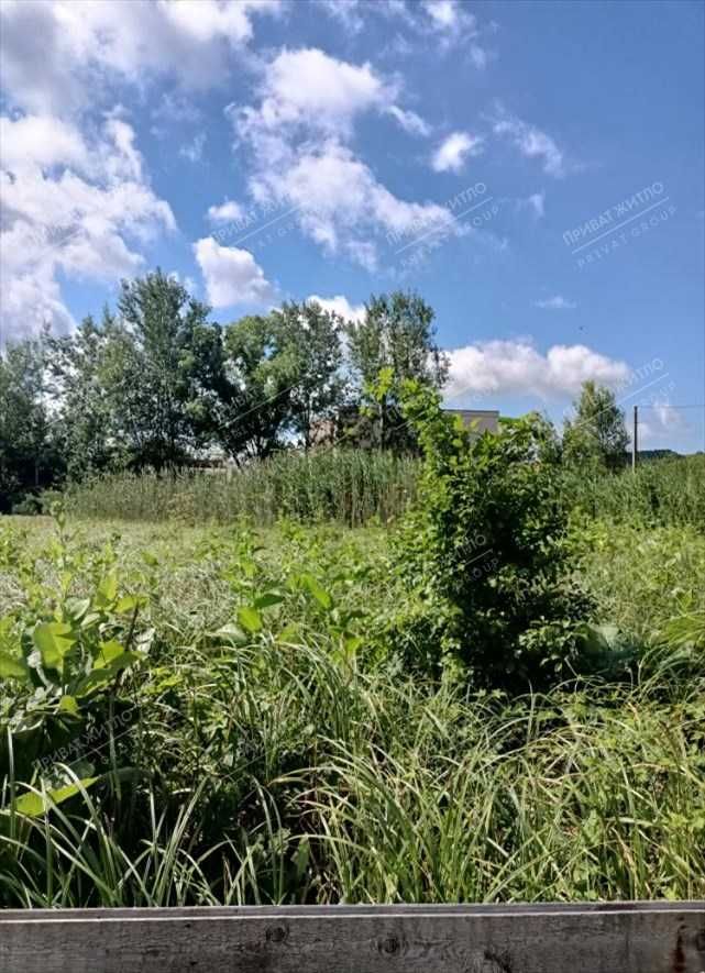 Ділянка під забудову біля річки Ворскла.