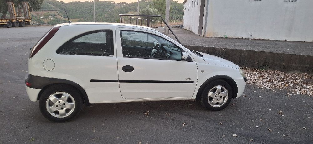 Opel corsa c 1.7