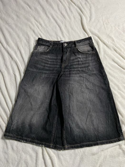 шорти бермуди бершка