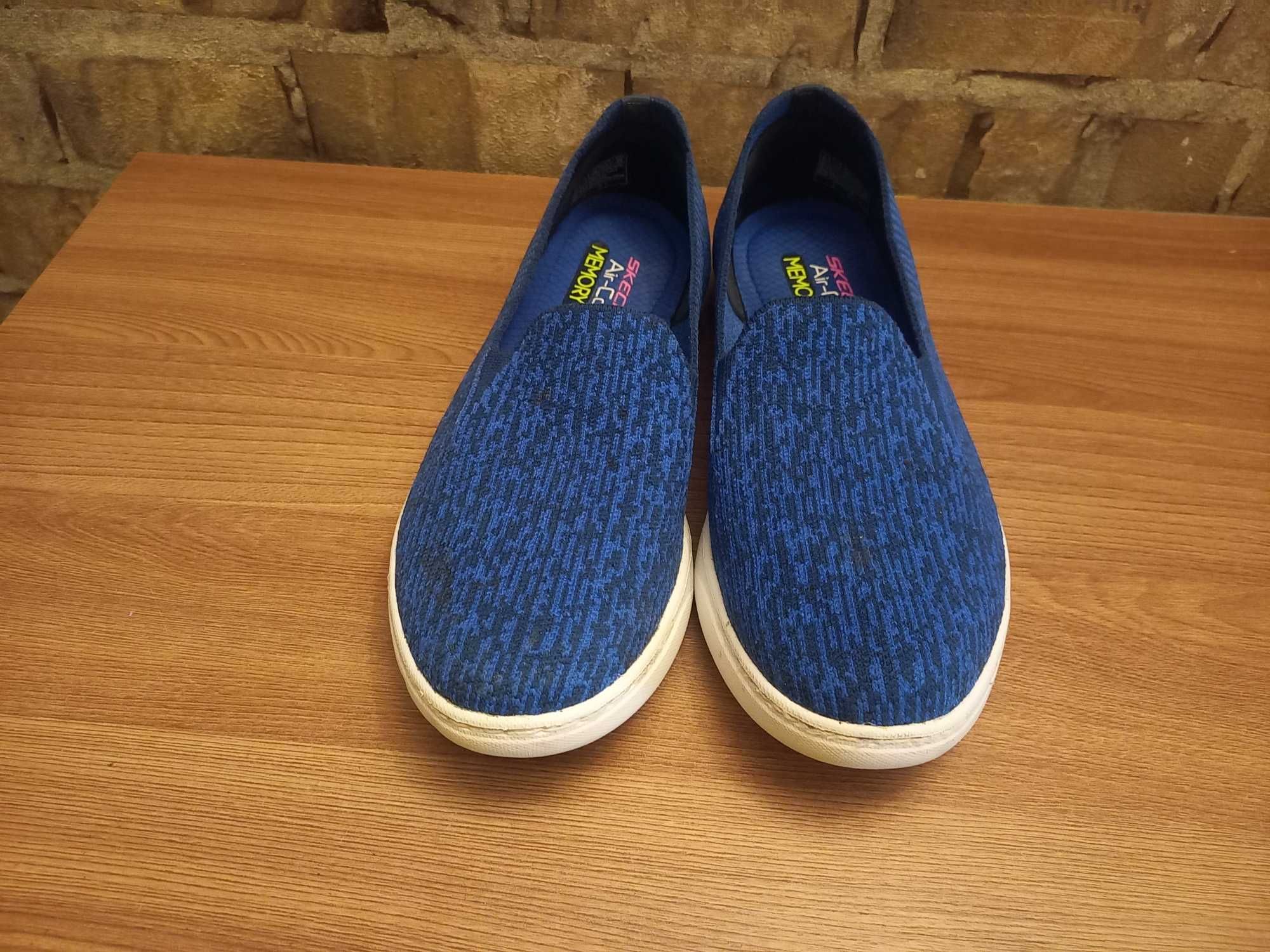 Женские мокасины и слипоны Skechers Memory Foam.