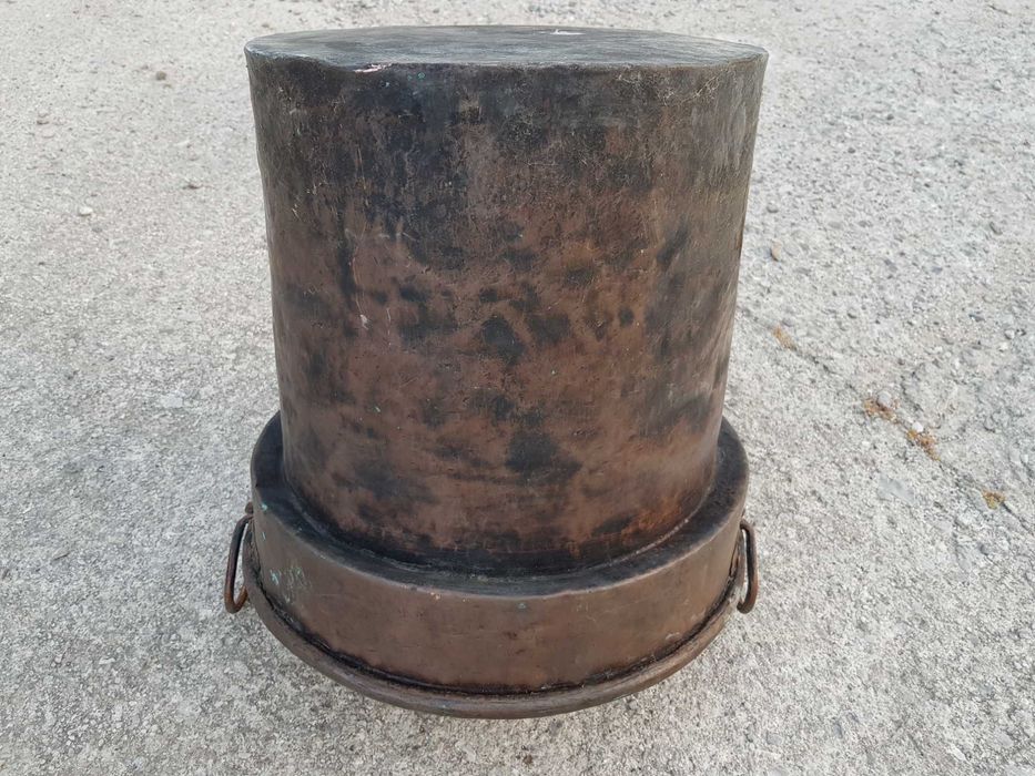 Garniec miedziany włoski.