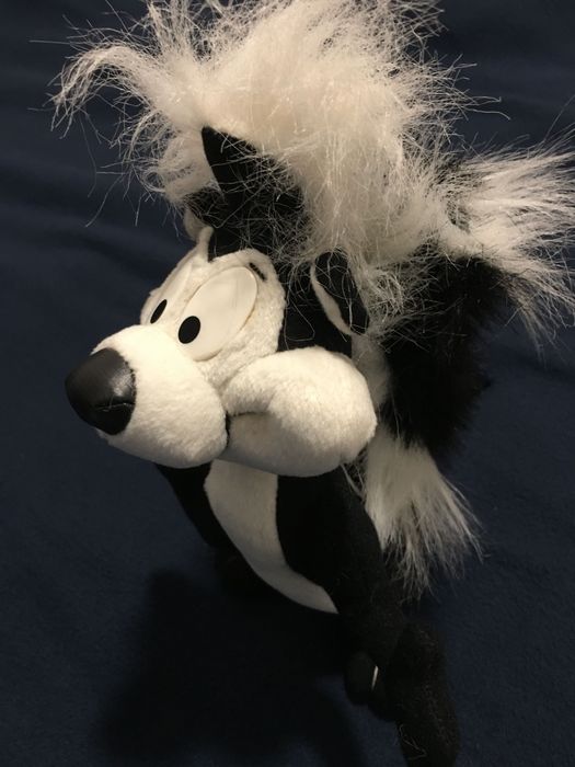 peluche PEPE LE PEW dos desenhos animados da Warner Brothers novo