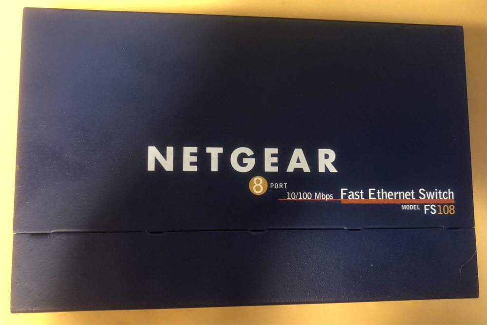 Netgear 8p FS108 switch przełącznik 8x10/100Mbit