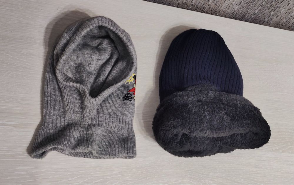 Шапка шлем      .