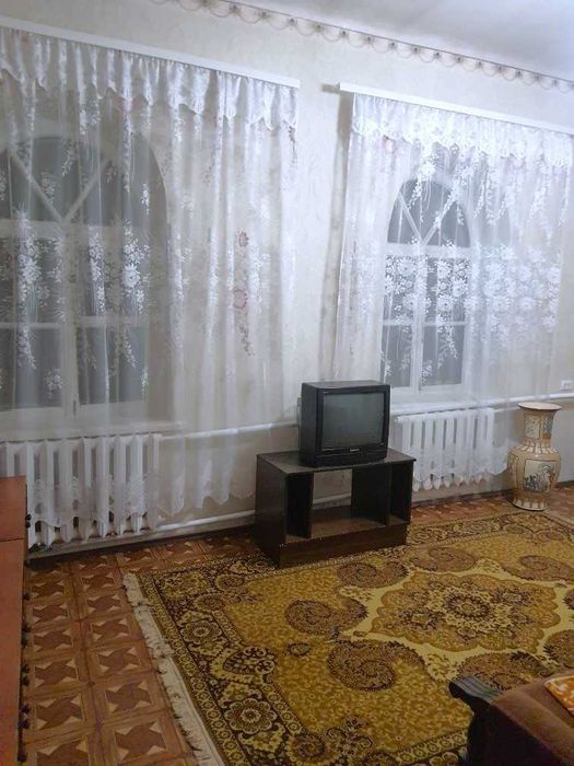 Вільна! Елітний Центр. Біля ЦУМу. Сталінка. Високі Стелі. Автономка.