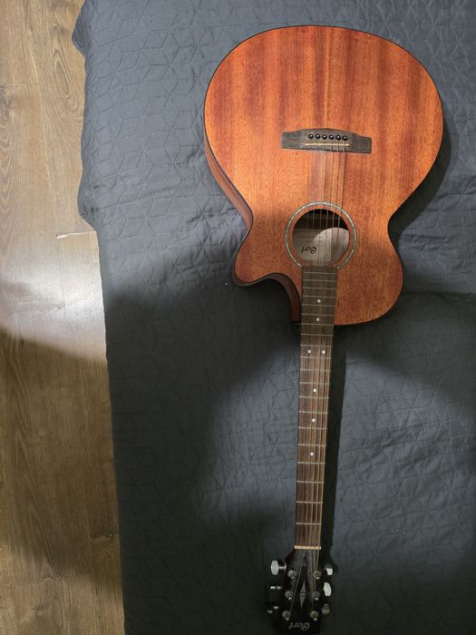 Гітара cort корт