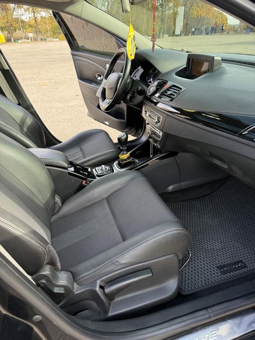 Продам авто в идеальном состоянии Рено Меган 3