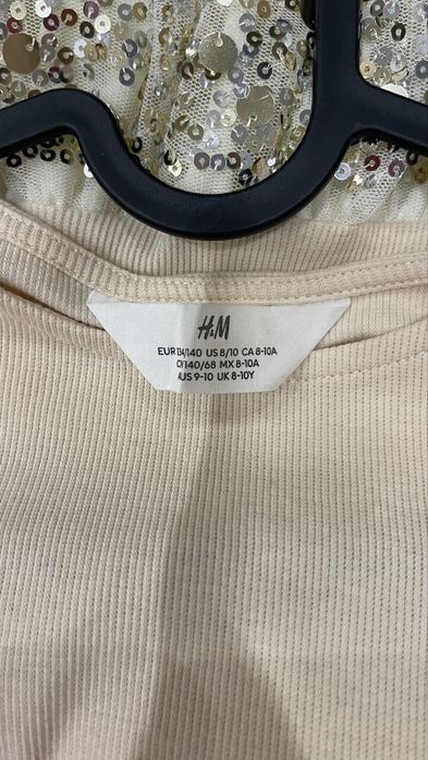 H&M бежеве із золотистими паєтками плаття зріст 134-140