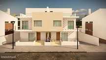 Villa Geminada em construção de tipo V3 + 1 situada na Urbanização Col