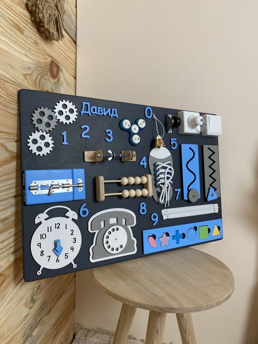 Бізіборд для хлопчика, для дівчинки, методика монтессорі