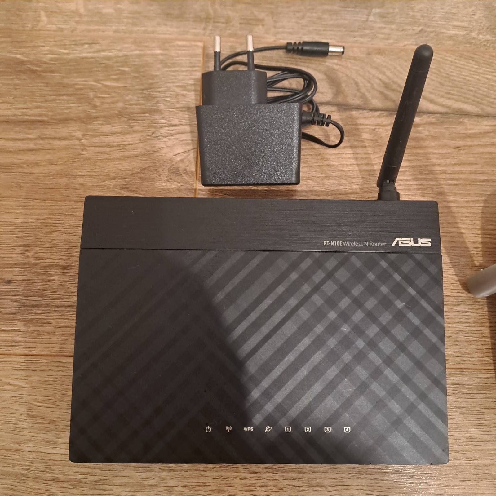Бездротові маршрутизатори (роутери) Mercusys AC12G, ASUS RT-N10E, TP-L