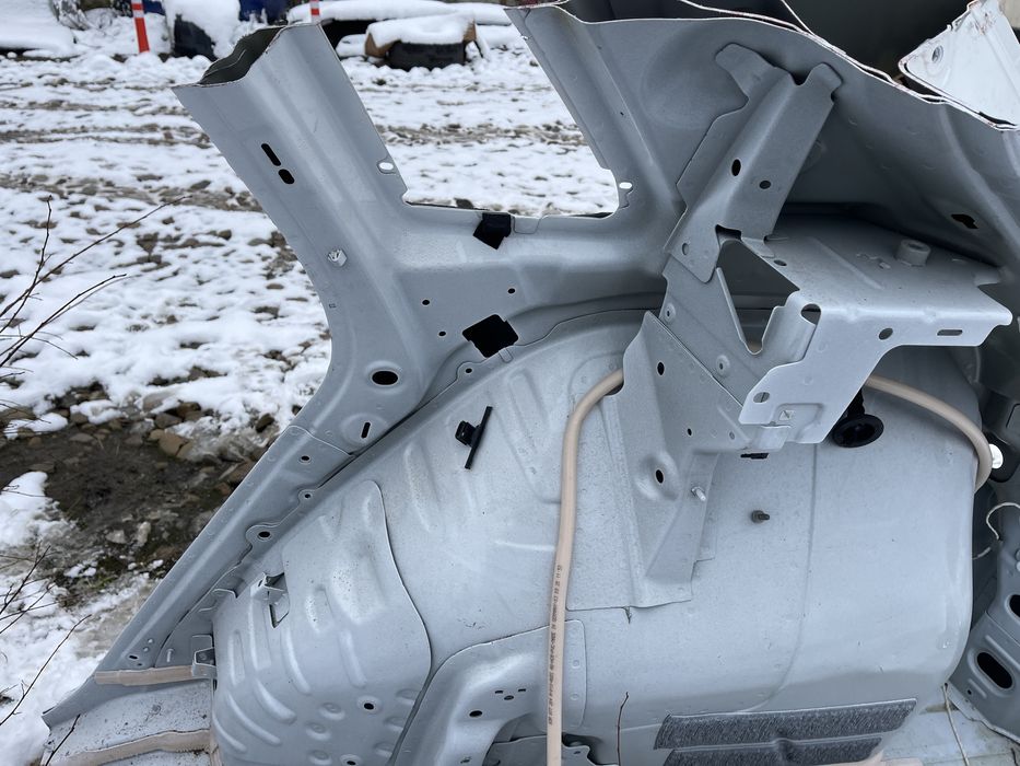 Чверть задня права колір чверть T9 / Y9C AUDI Q3 83A 2019-