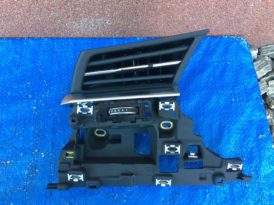 Audi Q7 SQ7 4M LIFT /  4M8820901  / Kratka Nawiewu Lewa / ORYGINAŁ