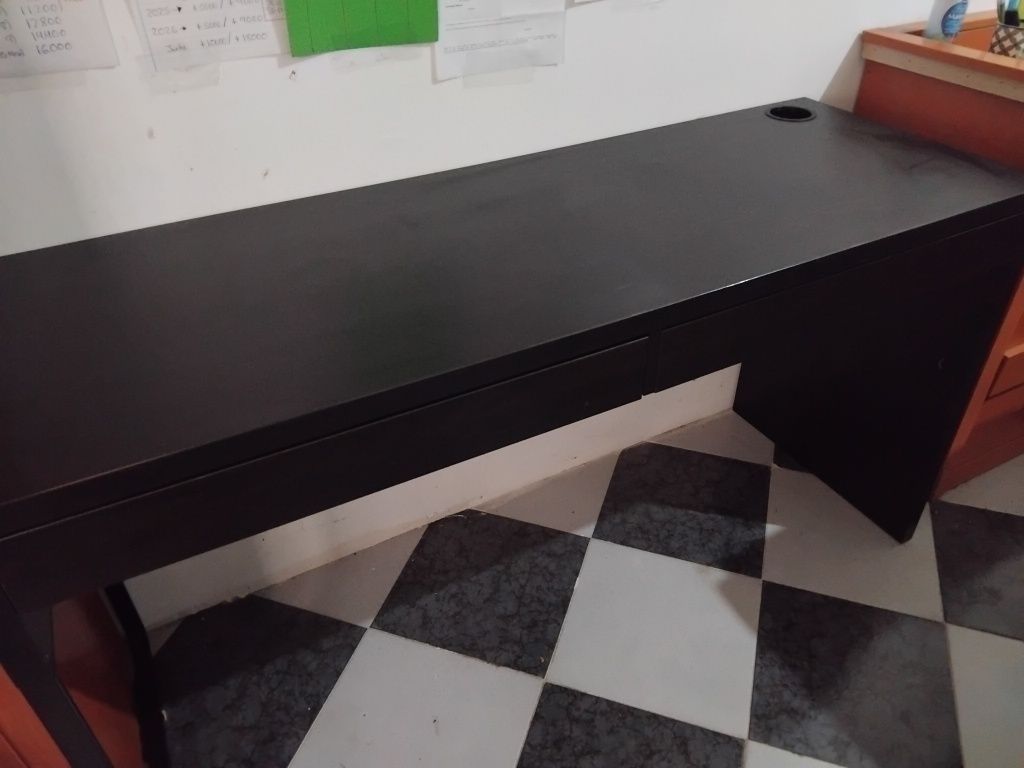 3 moveis pretos ikea